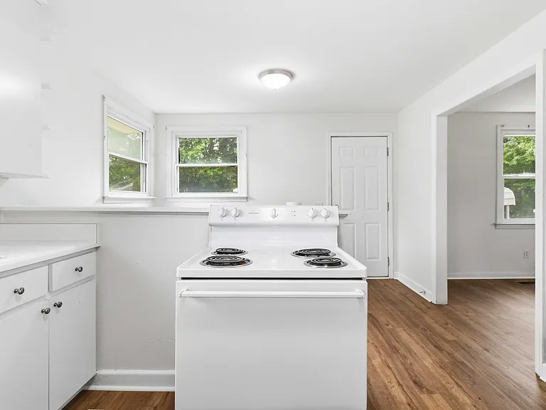 3 Pine Ln — Photo 11