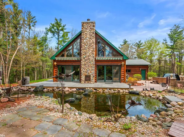 W7113 Bighorn Ct, Wautoma, WI 54982