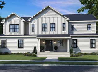 6 Pine Hill Rd, Port Jefferson, NY 11777