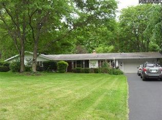 66 Poland Manor Dr, Poland, OH