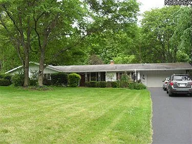 66 Poland Manor Dr photo 1