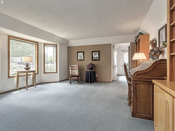 4th image of 3382 NE Corona Ct