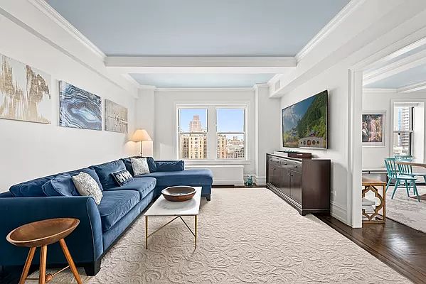 1st image of 165 W 91st St #15D-16C