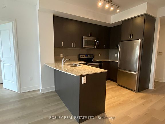 2nd image of 7608 Yonge St #407