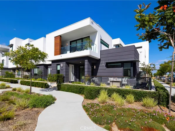 16398 Veterans Way, Tustin, CA 92782