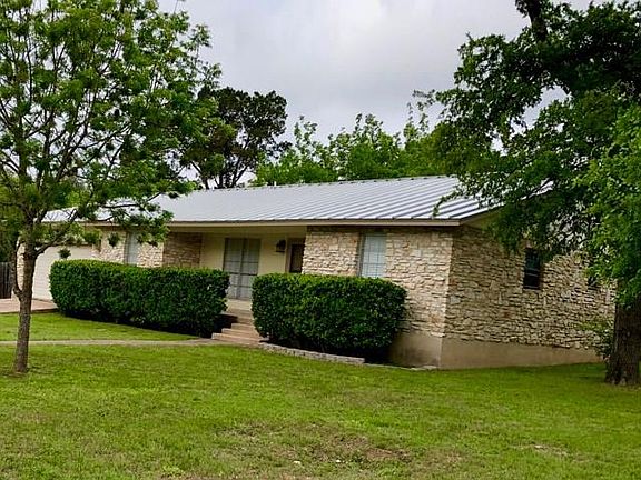5th image of 6000 Oakclaire Dr