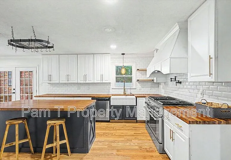 1332 Grace Dr — Photo 7