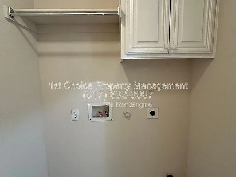 1835 Woodchase Dr — Photo 18