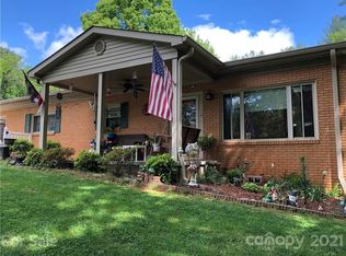 121 Hilltop Ave, Valdese, NC 28690