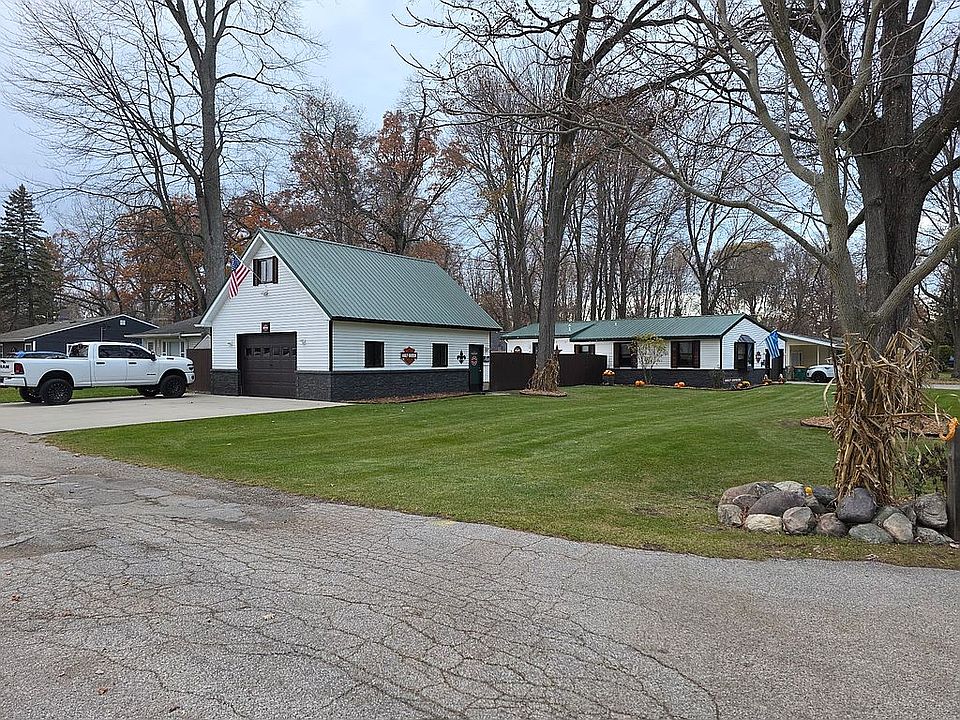 1st image of 406 Lincoln Dr
