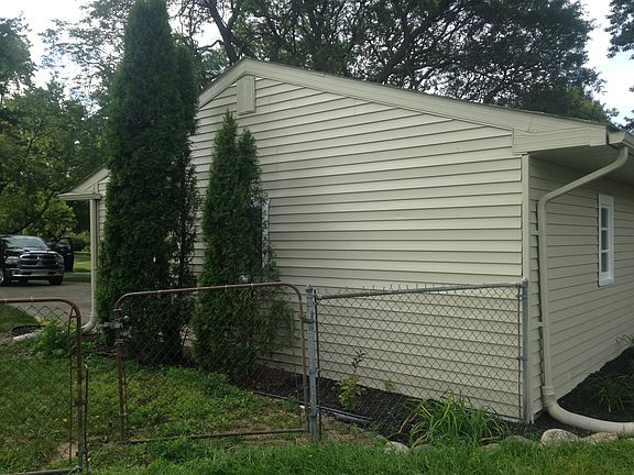 3rd image of 5926 Lochleven Dr