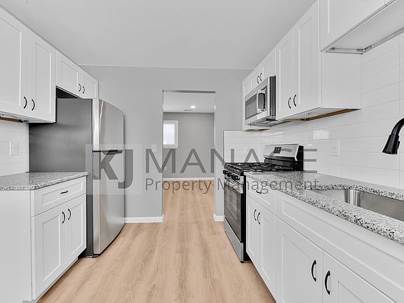2nd image of 31632 Antrim Ct