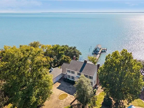 1421 Riversedge Rd, Newport News, VA 23606