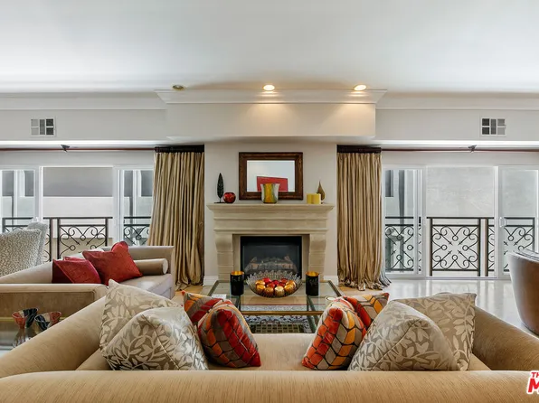 11840 Dorothy St APT 402, Los Angeles, CA 90049