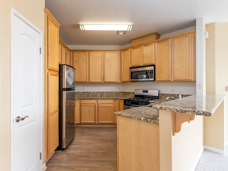 Seaport Homes — Photo 31