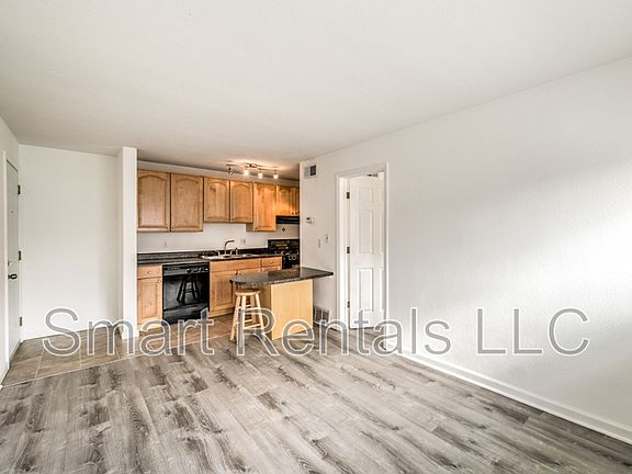 2nd image of 3850 Park Ave APT 5
