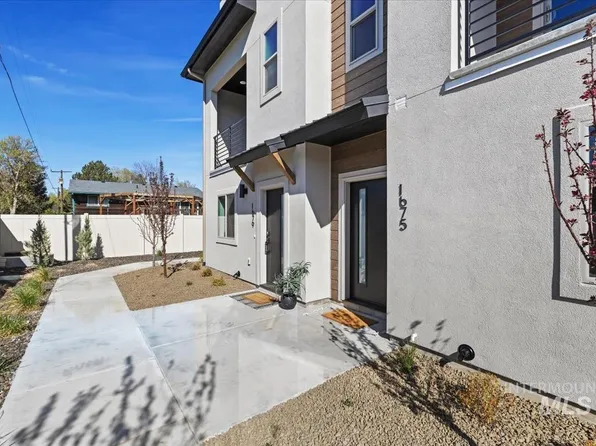 1675 Burlison Ln, Boise, ID 83705
