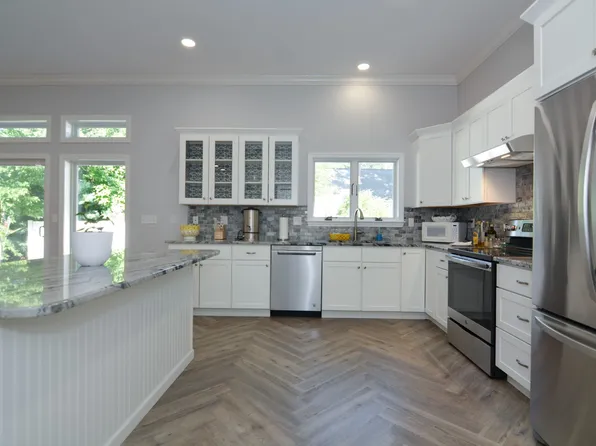 3 Earl Street, Salem, NH 03079