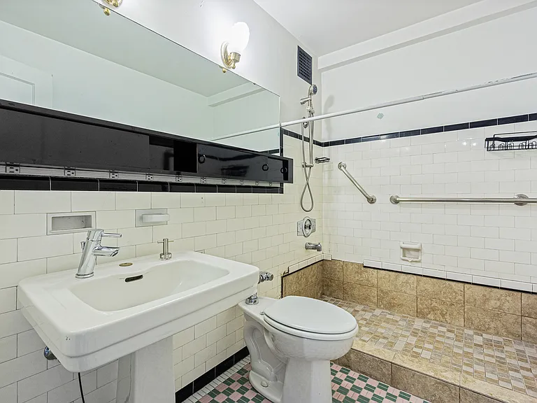 1017 Minor Ave #702 — Photo 11