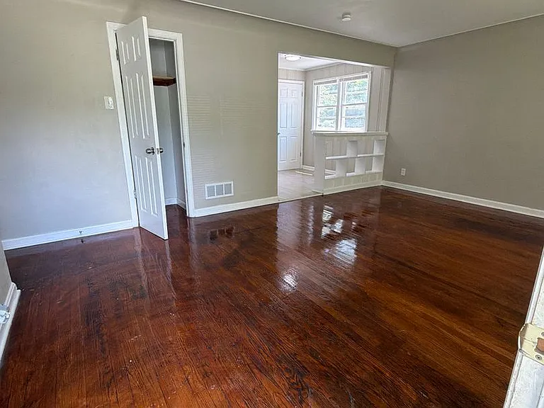 1862 Engelholm Ave — Photo 2