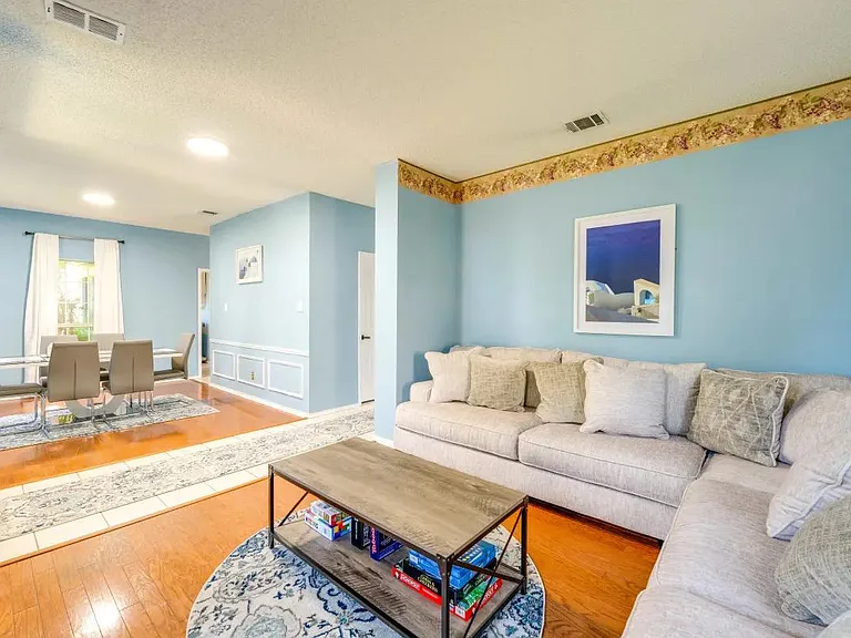 305 Indian Trail Ln — Photo 28