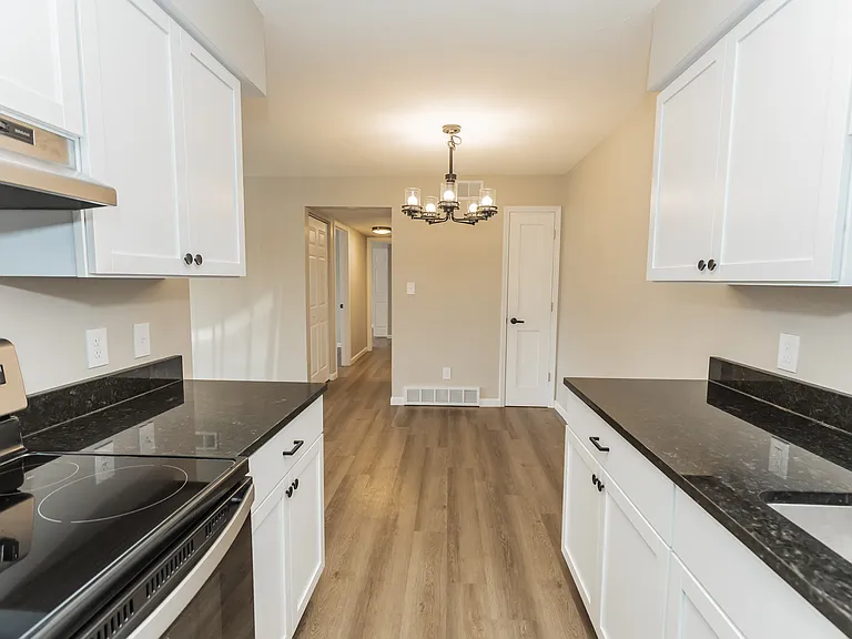 111 N Wisconsin Ave #2 — Photo 5