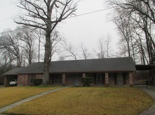 213 Redbud Dr, Vicksburg, MS 39180