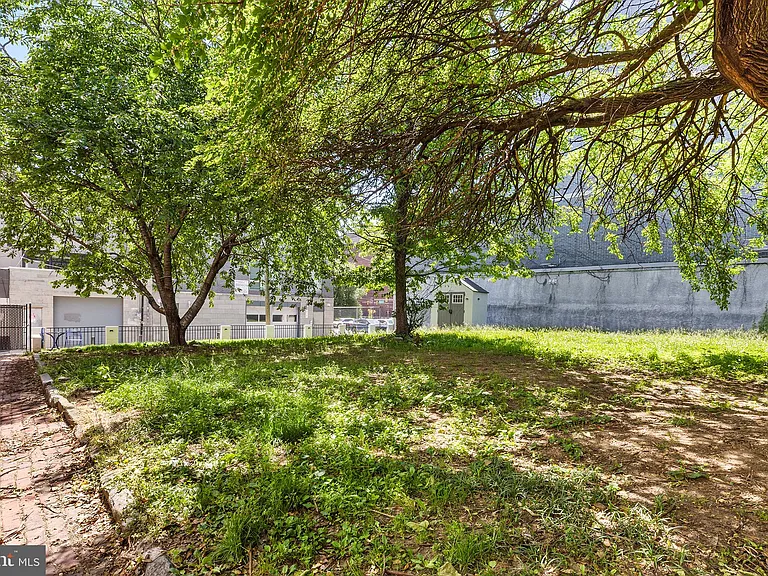 9 Bristow Pl — Photo 22