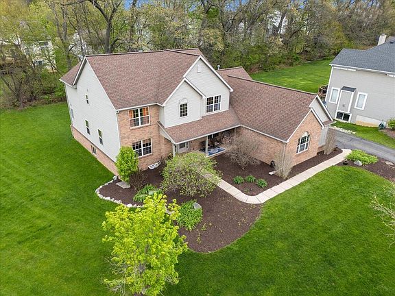 2nd image of 9783 Viewcrest Ct