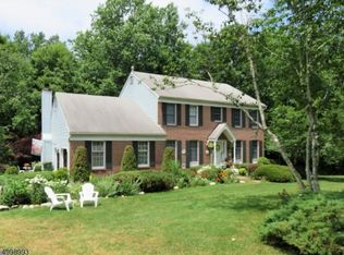 38 Saint Andrews Dr, Washington, NJ 07882