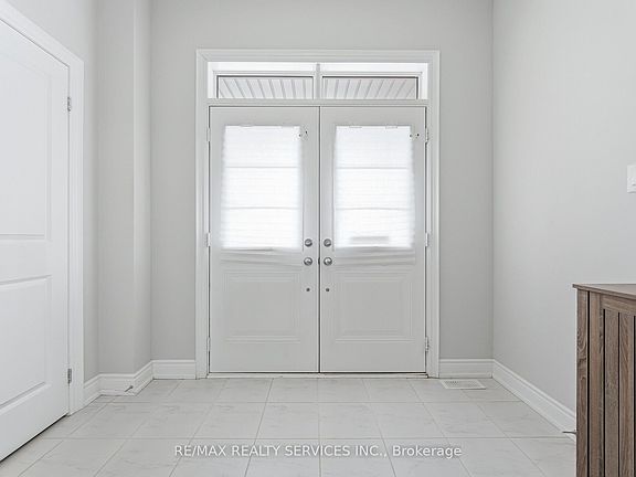 3rd image of 356 Clockwork Dr