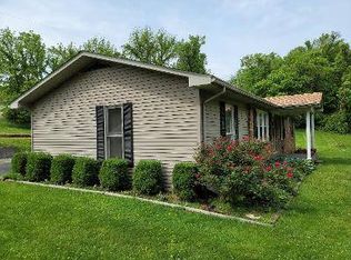 98 Jefferson St, Jamestown, KY