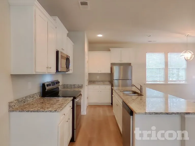 701 Jackson Ct — Photo 18