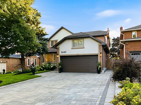 3rd image of 3440 Marmac Cres