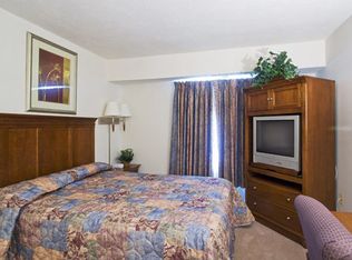 6003 Country Club Dr, Huntington, WV 25705