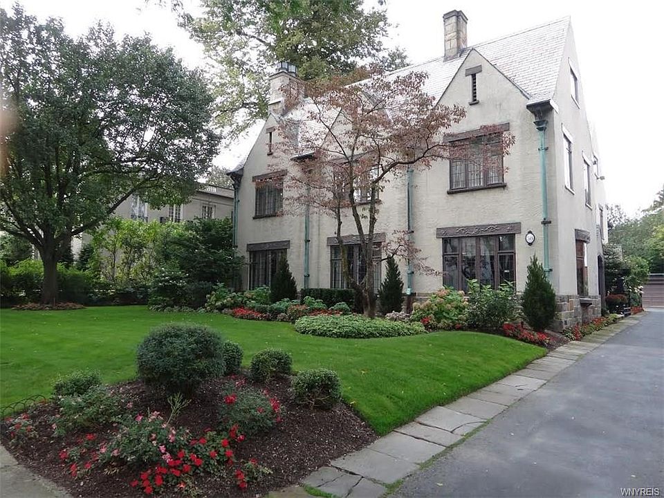 1st image of 58 Tudor Pl