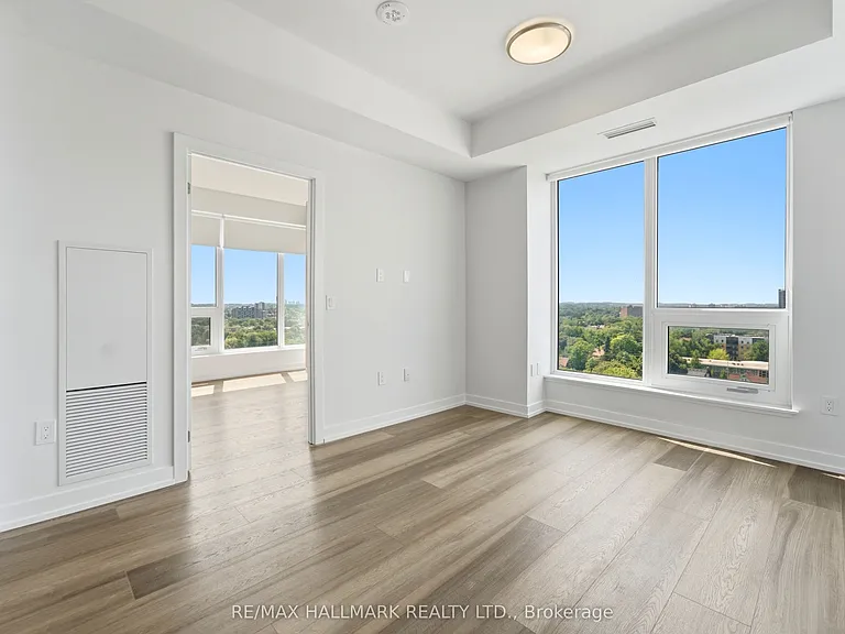 5 Wellington St S #1406 — Photo 5