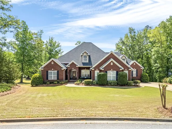 701 Blackberry Cv, Opelika, AL 36804