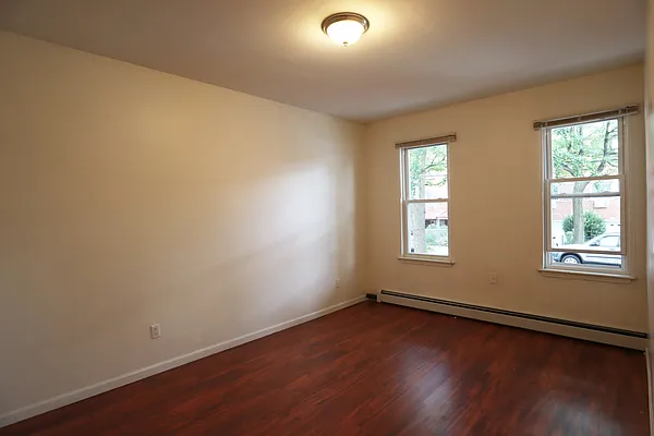 Rented by Owner | media 9