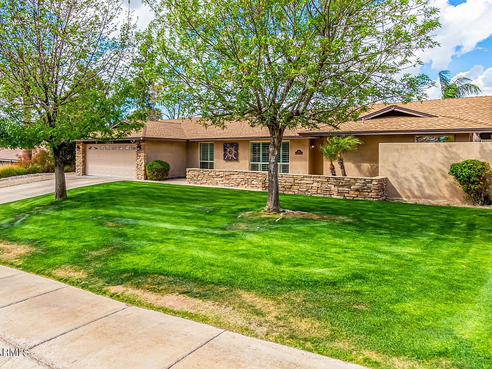 1st image of 122 E Tierra Buena Ln