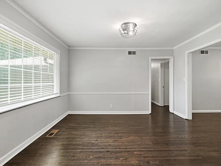 3325 S Yorktown Ave — Photo 6