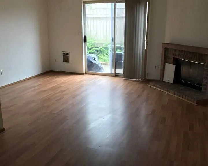 1430 S 308th Ln — Photo 2
