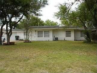1st image of 1901 N Parkwood Dr