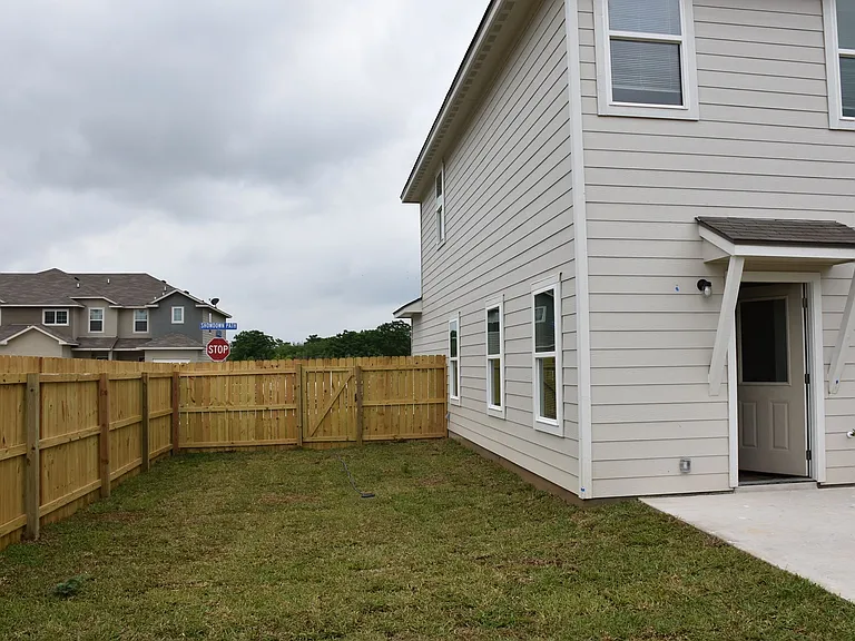 6418 Melanzane Ave — Photo 10