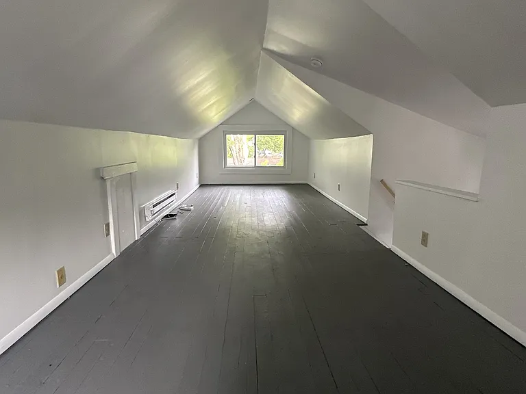 275 Goodview Ave — Photo 17