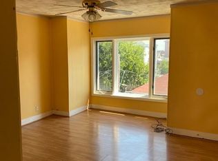 23 Scott St #3, Fall River, MA 02724