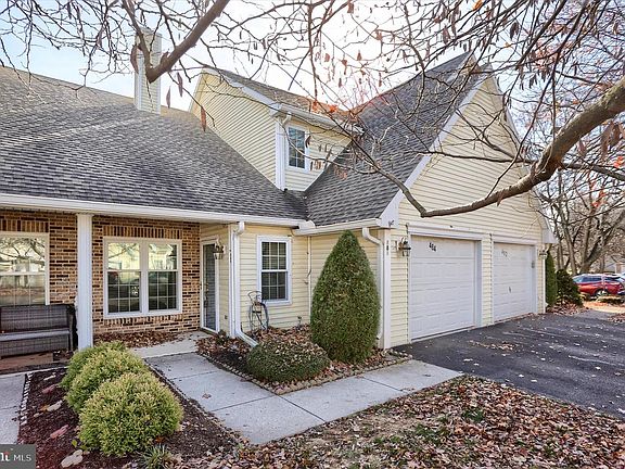 2nd image of 484 Brighton Pl