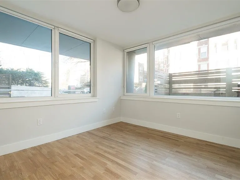 338 Harvard St #2 — Photo 9