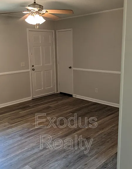 1600 Carr Creek Rd — Photo 2