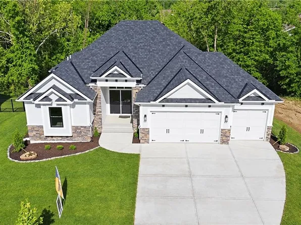 8841 N Kentucky Ave, Kansas City, MO 64157